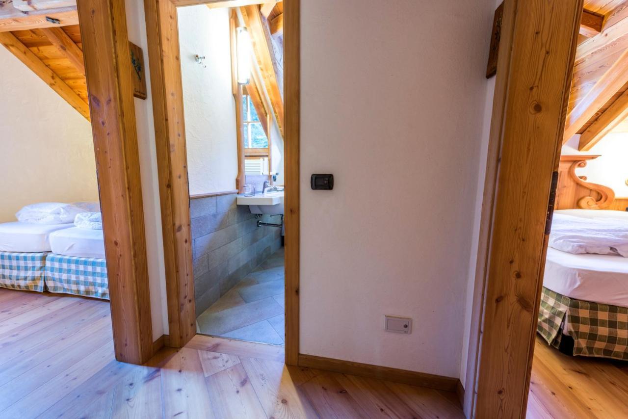 Two Connecting Double Rooms
