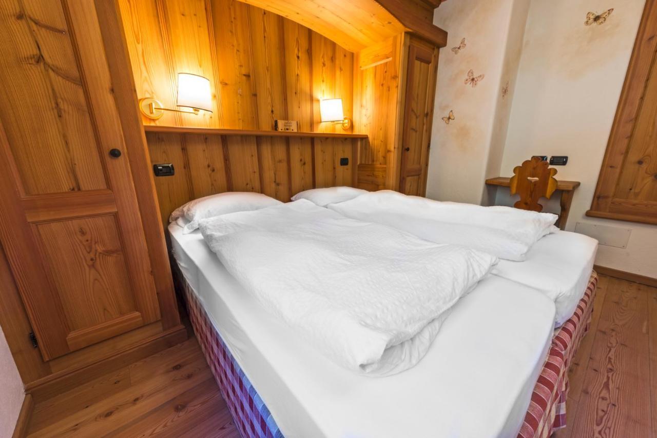 Two Connecting Double Rooms