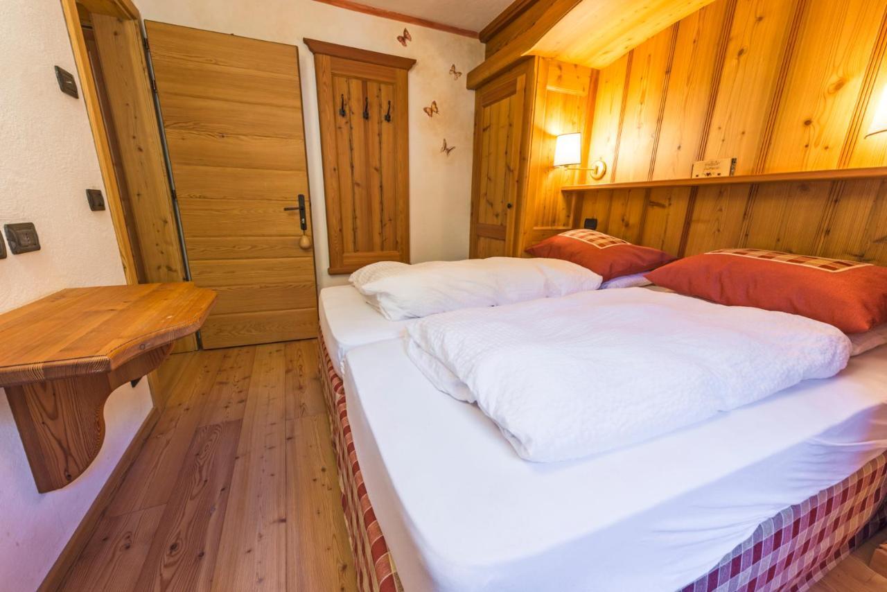 Two Connecting Double Rooms